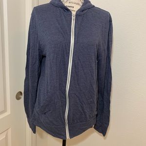 Lightweight workout sweatshirt